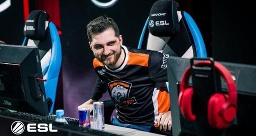 Новый игрок Virtus Pro выиграл Mercedes в Esl One Katowice