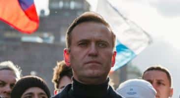 Букмекеры котируют Навального третьим фаворитом Нобелевской премии мира. Шансы Путина в три раза ниже