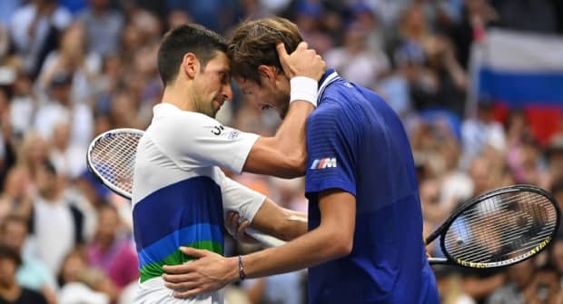 Букмекеры перестали принимать ставки на победу Джоковича на Australian Open. Медведев — главный фаворит