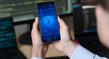 В Android-смартфонах нашли скрытые функции, которые грозят пользователям шпионажем