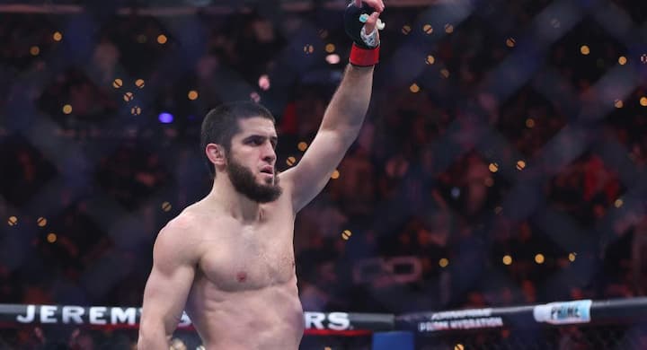 Названа вероятность завоевания Махачевым второго чемпионского пояса в UFC