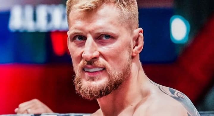 Волков — новый претендент на чемпионский пояс UFC после ухода Джона Джонса. Какие шансы на титул?