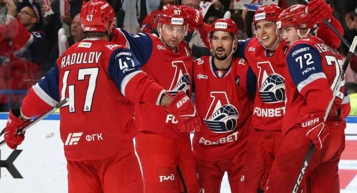 Чемпион КХЛ «Локомотив» победил «Салават Юлаев» и повел в серии со счетом 2-0