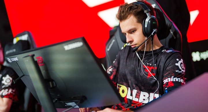 Украинский стример Evelone поставит 23 млн рублей на победу FaZe Clan в финале мейджора в Будапеште