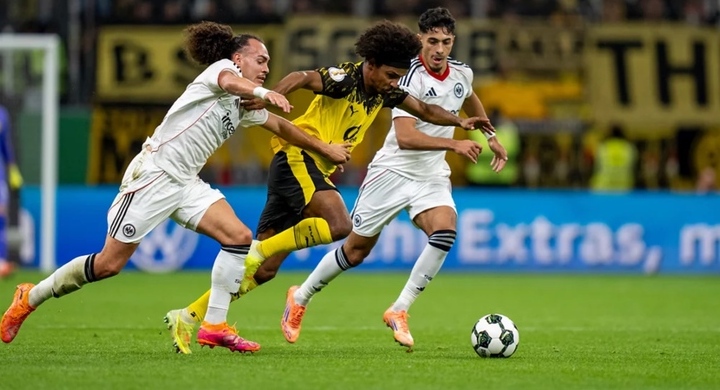 Букмекеры уверены, что в матче «Айнтрахт» — «Боруссия» сыграет ставка ТБ (2,5) голов. Кэф на игру 9 января — 1.69