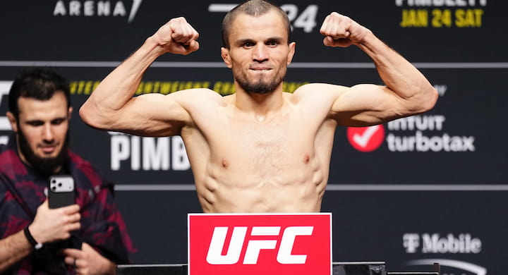 Дамир Исмагулов назвал следующего претендента на титул UFC в легчайшем весе