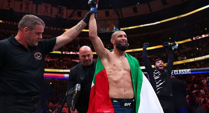 Названа вероятность победы Чимаева над Стриклендом в титульном бою UFC