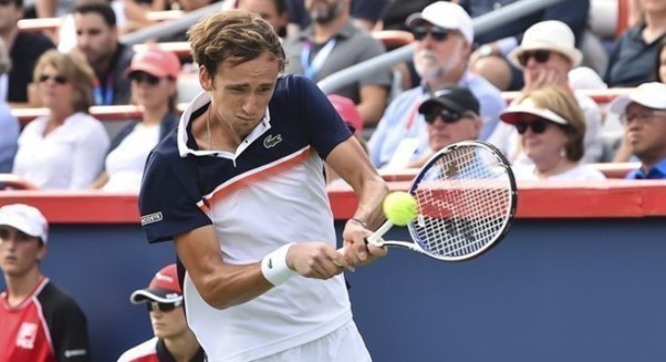 Дебют в ATP Медведева